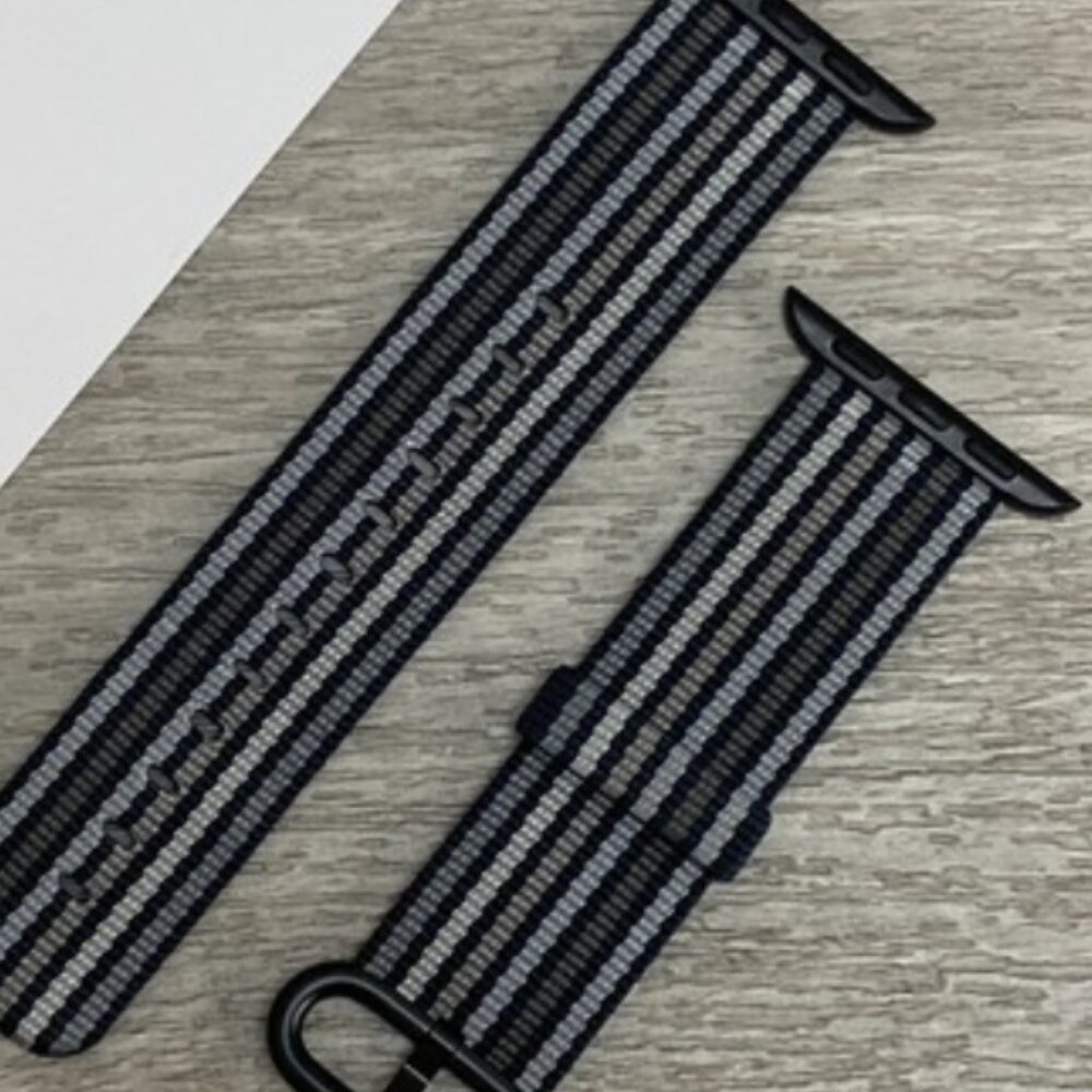 Genuine Apple Watch Woven Nylon Black Stripe size 42mm fits Series 5 6 7 8 9 10 - Picture 4 of 4
